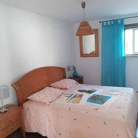 Hébergement de vacances Casinha Res Do Chao Na Com Quintal E Barbecue