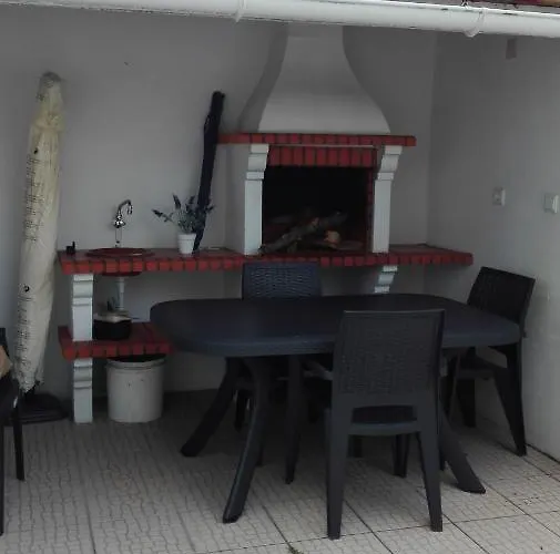 Tatil Evi Casinha Res Do Chao Na Com Quintal E Barbecue *