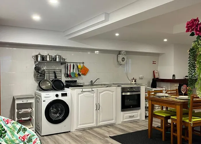 Casinha Res Do Chao Na Com Quintal E Barbecue *