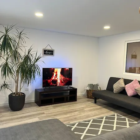 Casinha Res Do Chao Na Com Quintal E Barbecue Дом отдыха